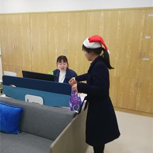 成都鑫锐商业管理有限公司祝各位业主圣诞快乐