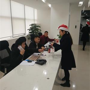 成都鑫锐商业管理有限公司祝各位业主圣诞快乐