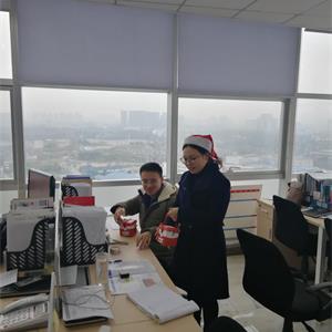 成都鑫锐商业管理有限公司祝各位业主圣诞快乐