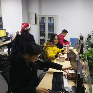 成都鑫锐商业管理有限公司祝各位业主圣诞快乐